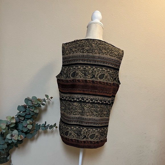 Chico’s Design Women Sleeveless Blouse Size 2 70% Rayon 30% Polyester Multicolor - Picture 2 of 4